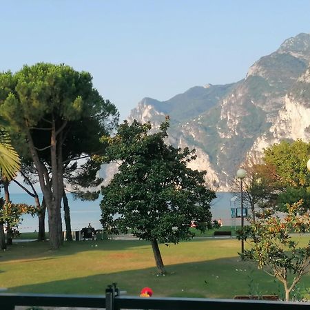 Terrazza Sul Lago Riva Zewnętrze zdjęcie
