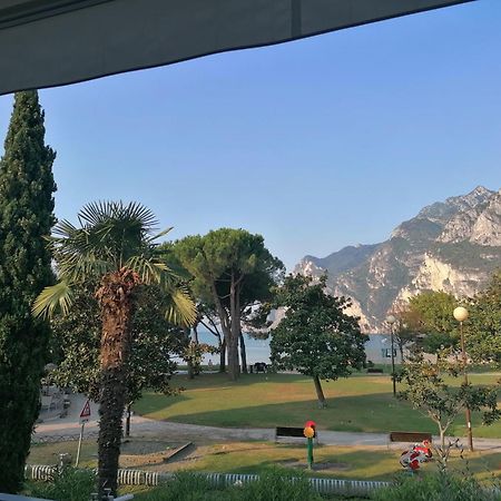 Terrazza Sul Lago Riva Zewnętrze zdjęcie