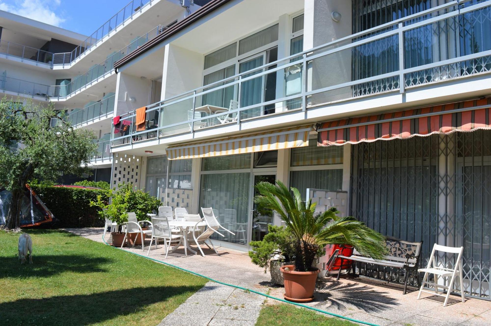 Apartament Terrazza Sul Lago Riva Zewnętrze zdjęcie